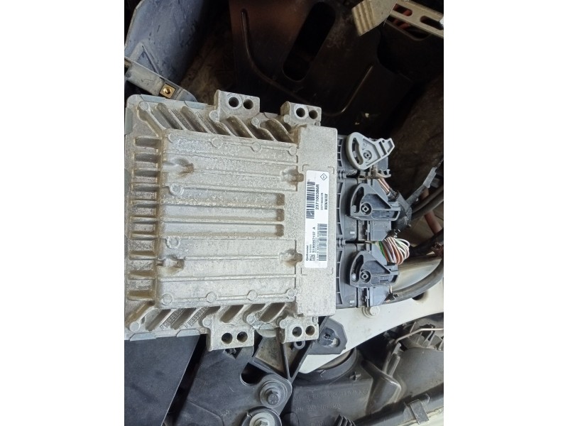 Recambio de centralita motor uce para renault megane iii hatchback (bz0/1_, b3_) 1.6 dci (bz00, bz12, bz13) referencia OEM IAM  