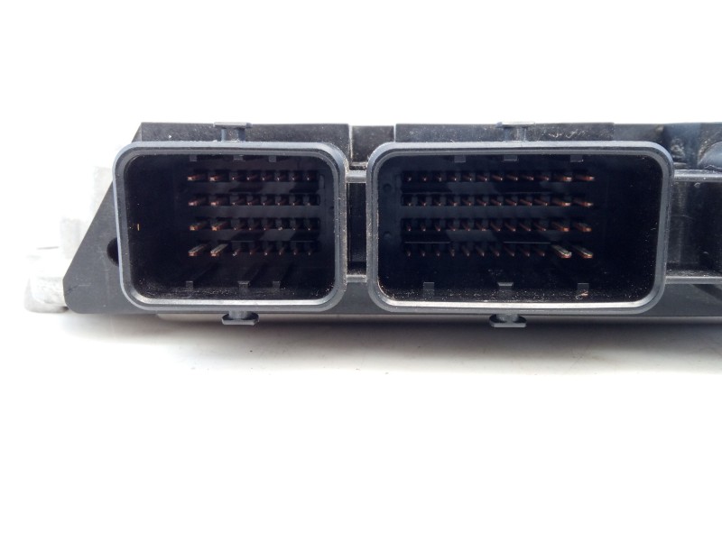 Recambio de centralita motor uce para citroën c5 berlina 1.6 16v hdi fap referencia OEM IAM 0281013872 9664843780 E3-B2-35-2