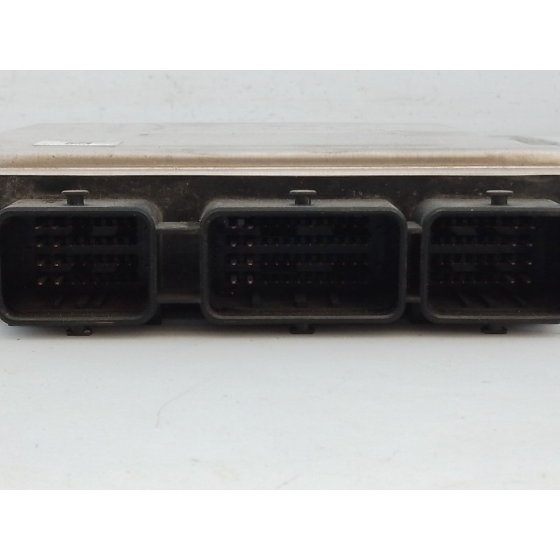 Recambio de centralita motor uce para peugeot 308 sw confort referencia OEM IAM 9664843780 0281013872 E3-B2-34-2