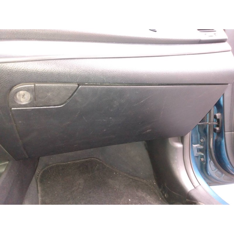 Recambio de guantera para hyundai i40 tecno blue referencia OEM IAM   