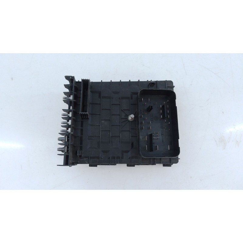 Recambio de caja reles / fusibles para audi a3 (8p) 2.0 tdi ambiente referencia OEM IAM   