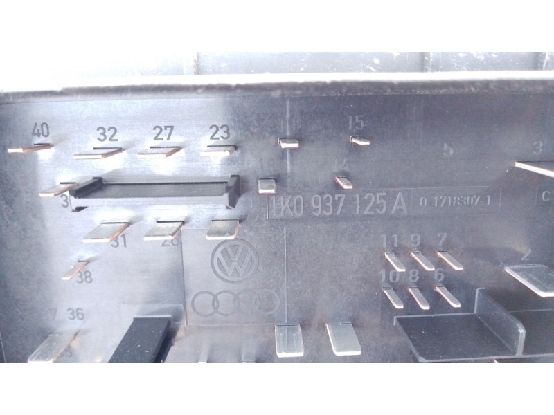 Recambio de caja reles / fusibles para audi a3 (8p) 2.0 tdi ambiente referencia OEM IAM   