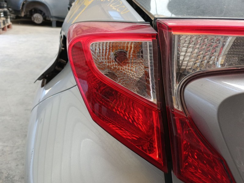 Recambio de piloto trasero izquierdo para toyota c-hr (_x1_) 1.8 hybrid (zyx10_, zyx11_) referencia OEM IAM   