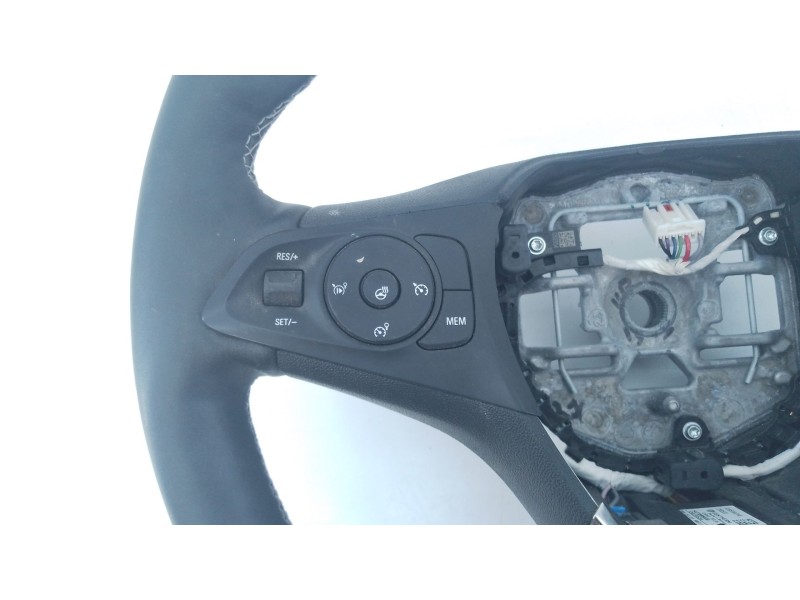 Recambio de volante para opel corsa f (p2jo) 1.2 (68) referencia OEM IAM   