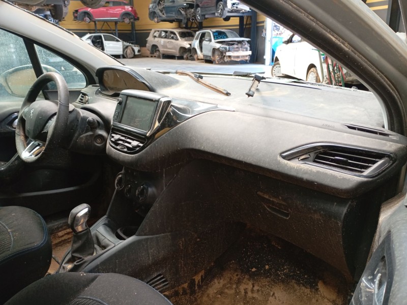 peugeot 208 i (ca_, cc_) del año 2018