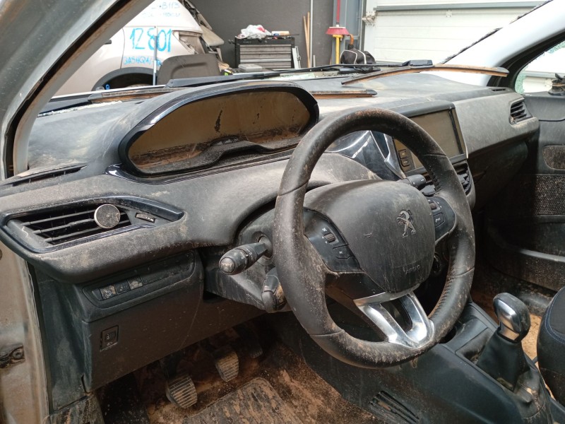 peugeot 208 i (ca_, cc_) del año 2018