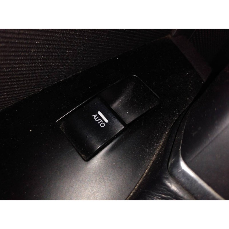 Recambio de mando elevalunas trasero izquierdo para hyundai i40 tecno blue referencia OEM IAM   