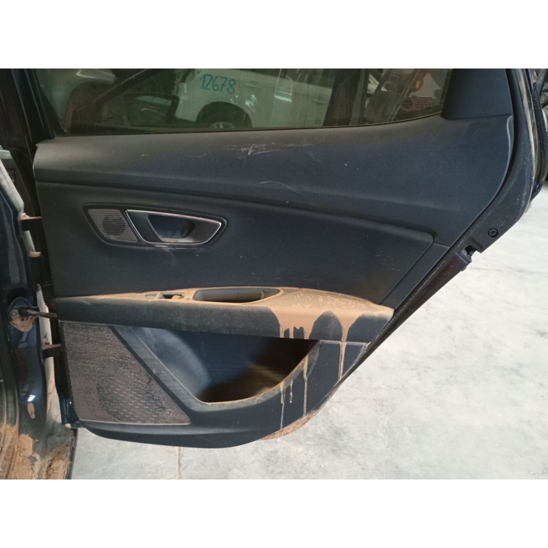 Recambio de guarnecido puerta trasera derecha para seat leon (5f1) 1.6 tdi referencia OEM IAM   