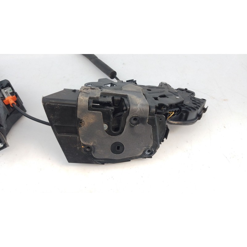 Recambio de cerradura puerta trasera izquierda para jaguar xe (x760) 2.0 d referencia OEM IAM   