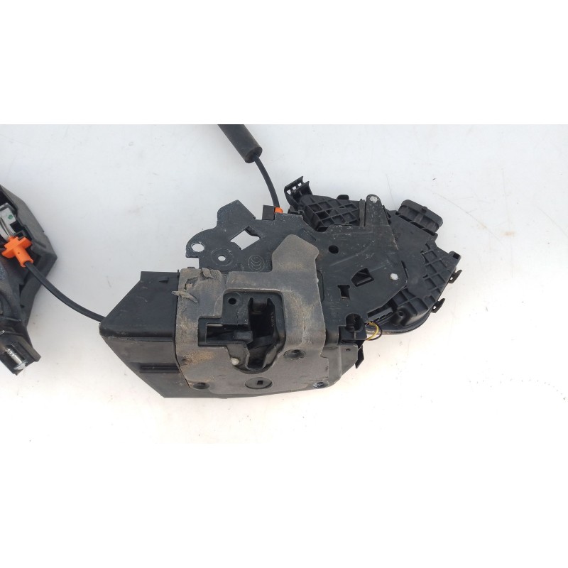 Recambio de cerradura puerta trasera izquierda para jaguar xe (x760) 2.0 d referencia OEM IAM   