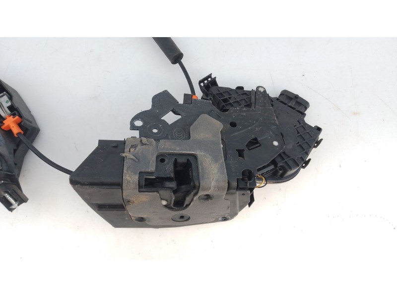 Recambio de cerradura puerta trasera izquierda para jaguar xe (x760) 2.0 d referencia OEM IAM   