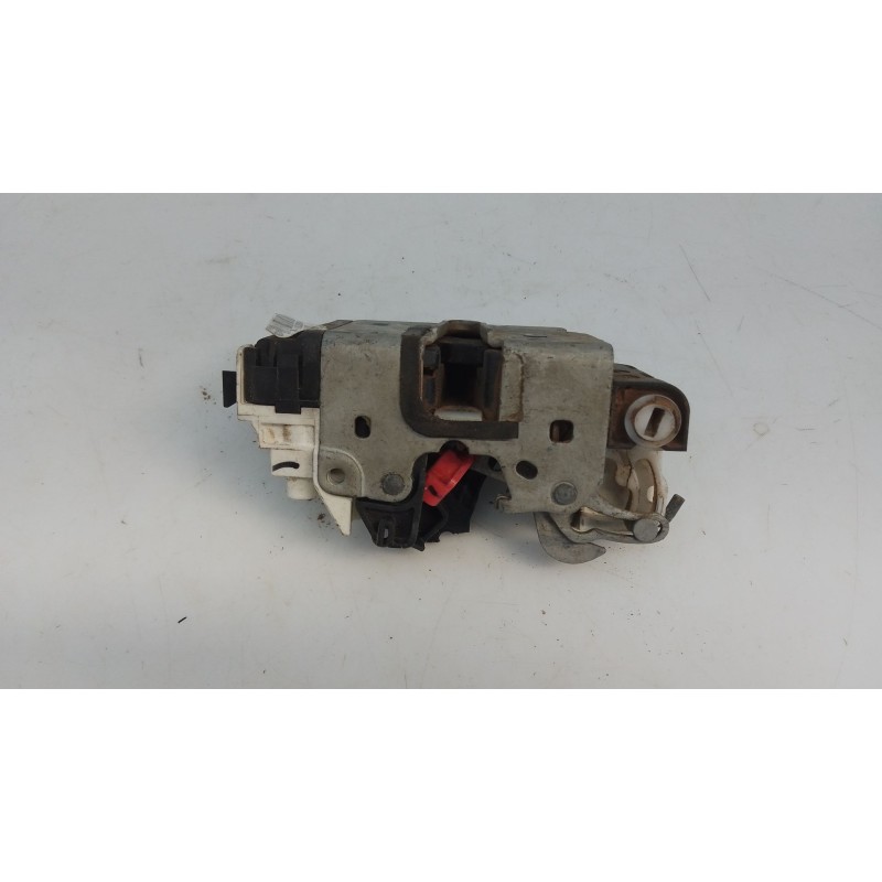 Recambio de cerradura puerta trasera derecha para jeep cherokee limited exclusive referencia OEM IAM   