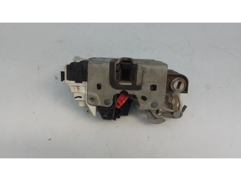 Recambio de cerradura puerta trasera derecha para jeep cherokee limited exclusive referencia OEM IAM   
