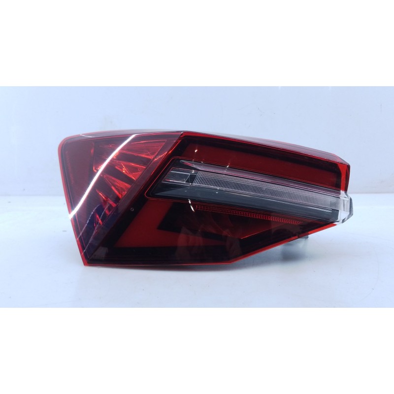 Recambio de piloto trasero izquierdo para skoda karoq 2.0 tdi nu7 referencia OEM IAM   