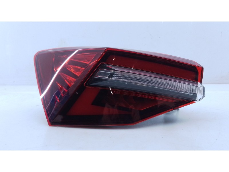 Recambio de piloto trasero izquierdo para skoda karoq 2.0 tdi nu7 referencia OEM IAM   