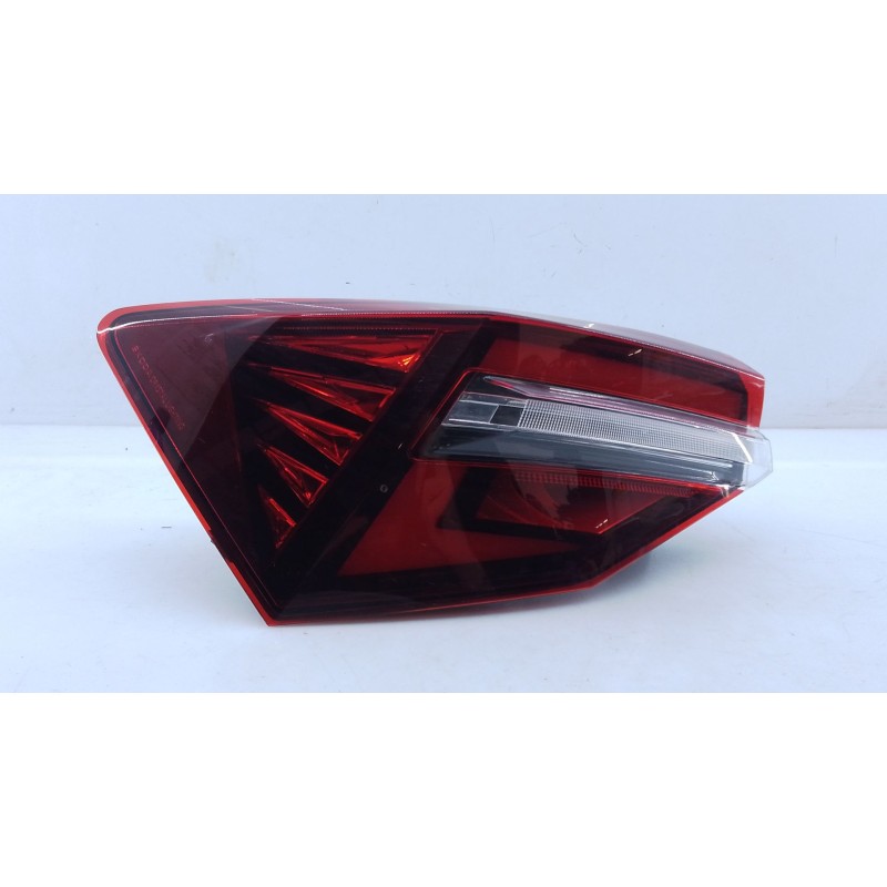 Recambio de piloto trasero izquierdo para skoda karoq 2.0 tdi nu7 referencia OEM IAM   