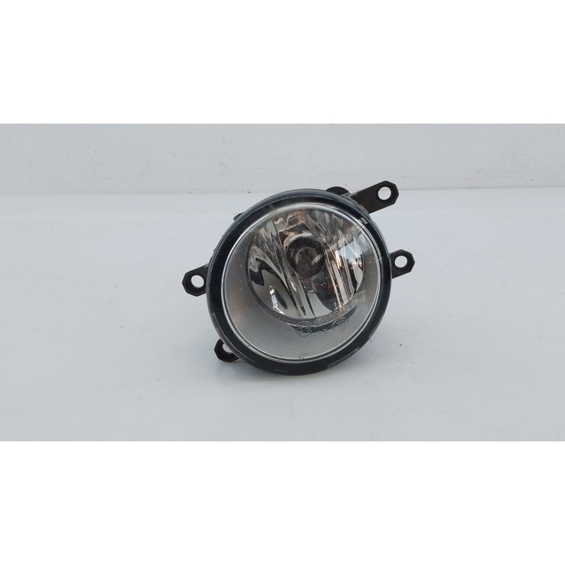 Recambio de faro antiniebla derecho para toyota auris active referencia OEM IAM   