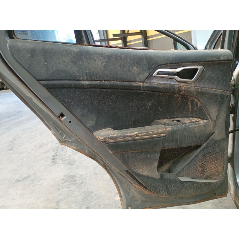 Recambio de guarnecido puerta trasera izquierda para kia sportage v (nq5) 1.6 t-gdi mhev referencia OEM IAM   