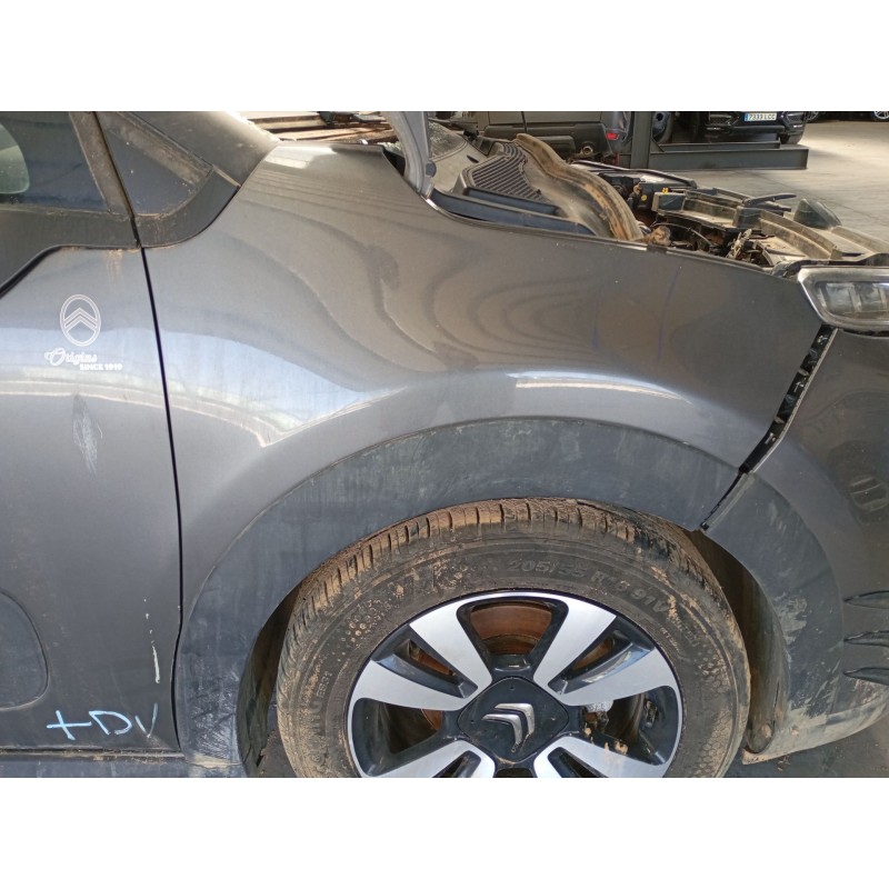 Recambio de aleta delantera derecha para citroën c3 iii (sx) 1.2 puretech 82 referencia OEM IAM   