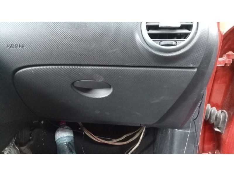 Recambio de guantera para seat leon (1p1) 2.0 tfsi referencia OEM IAM   