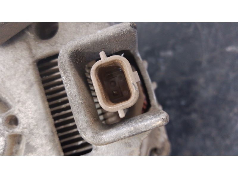 Recambio de alternador para renault trafic iii autobús (jg_) 1.6 dci 95 (jgmr, jgmj) referencia OEM IAM   