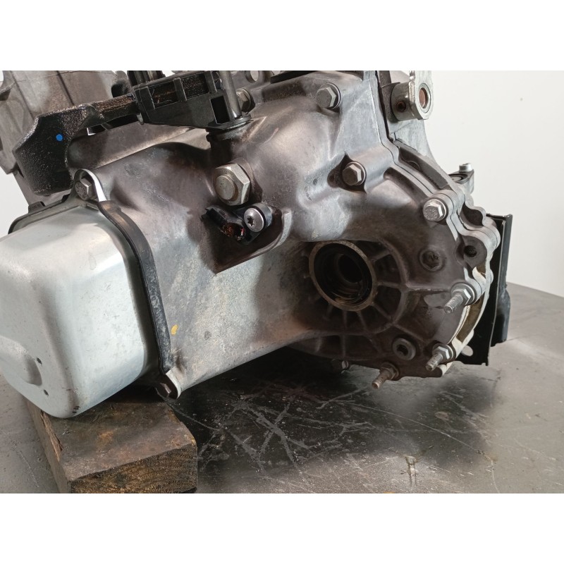 Recambio de caja cambios para peugeot 208 i (ca_, cc_) 1.2 vti 82 referencia OEM IAM 20A704  
