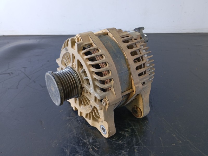 Recambio de alternador para nissan nv300 furgoneta (x82) 1.6 dci 120 referencia OEM IAM 231006729R  