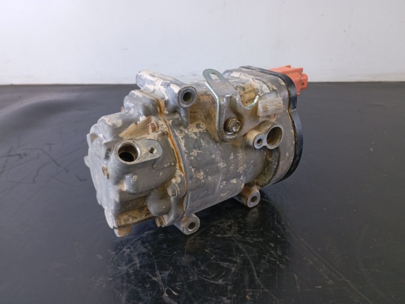 Recambio de compresor aire acondicionado para toyota c-hr (_x1_) 1.8 hybrid (zyx10_, zyx11_) referencia OEM IAM 0424000370  
