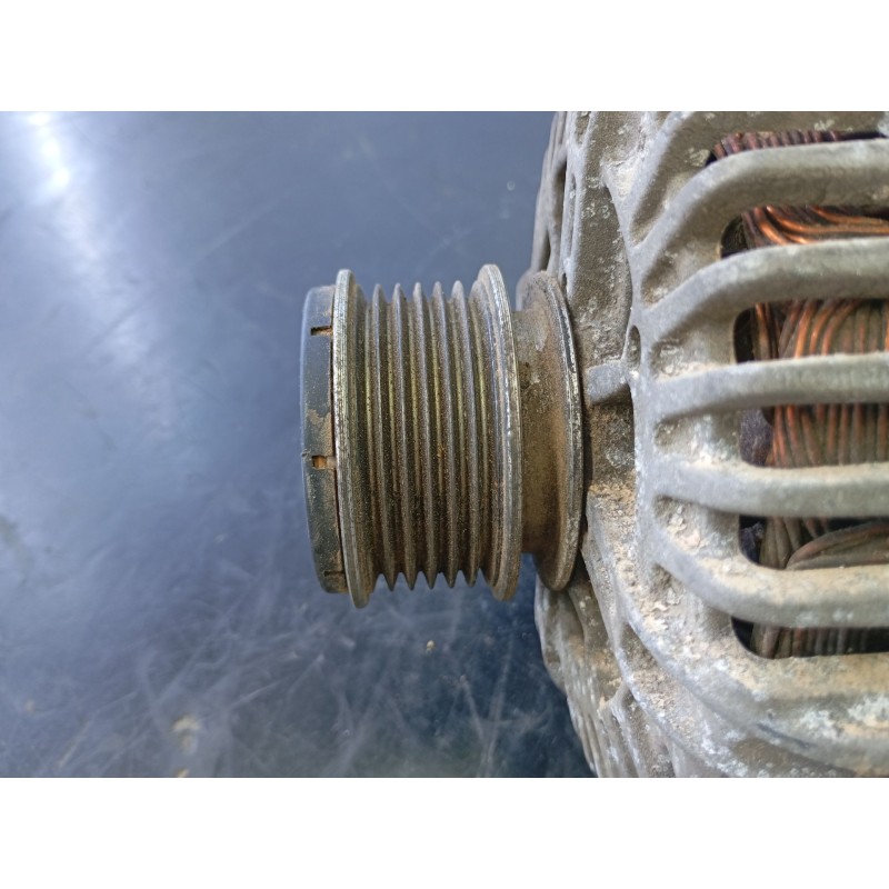 Recambio de alternador para seat leon (1p1) 1.9 tdi referencia OEM IAM 06F903023C  