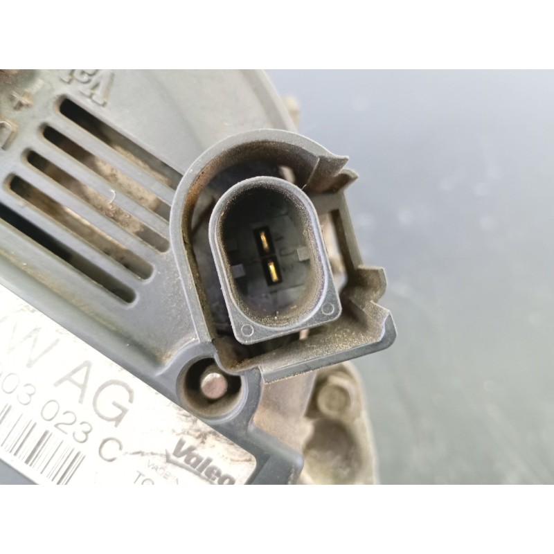Recambio de alternador para seat leon (1p1) 1.9 tdi referencia OEM IAM 06F903023C  