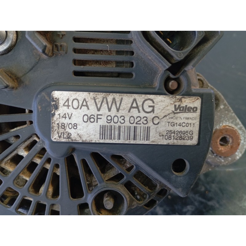 Recambio de alternador para seat leon (1p1) 1.9 tdi referencia OEM IAM 06F903023C  