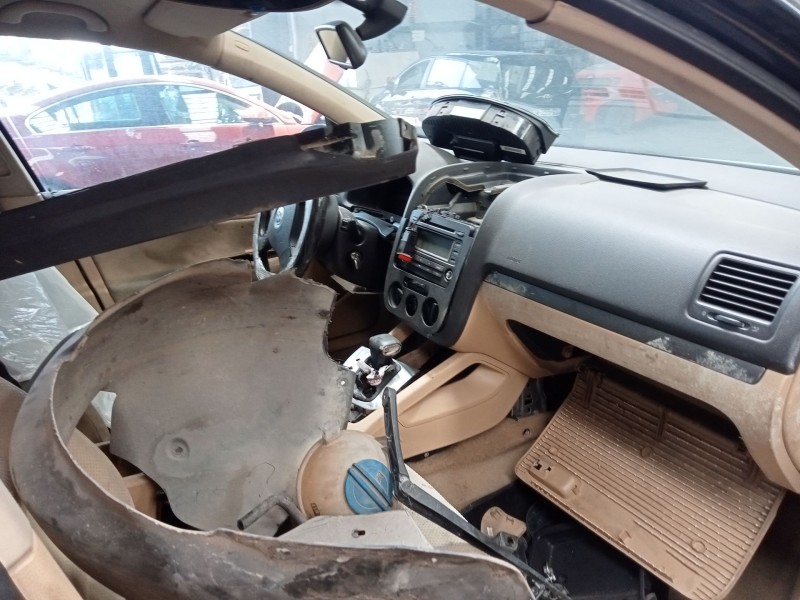 volkswagen golf v (1k1) del año 2005