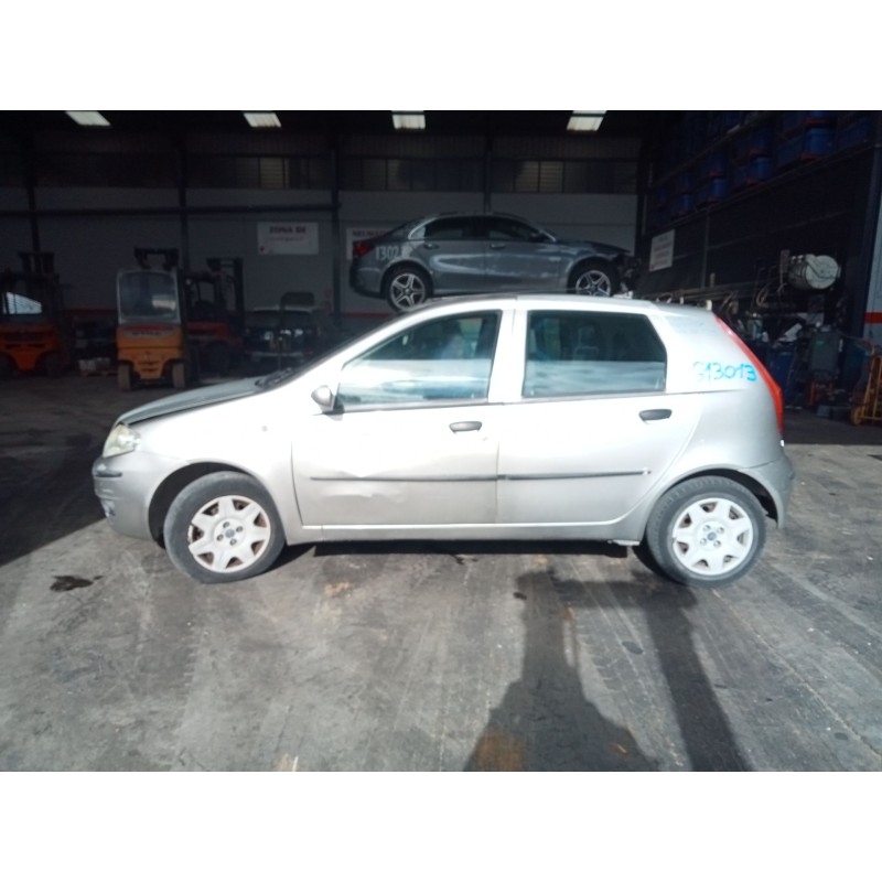fiat punto (188_) del año 2004