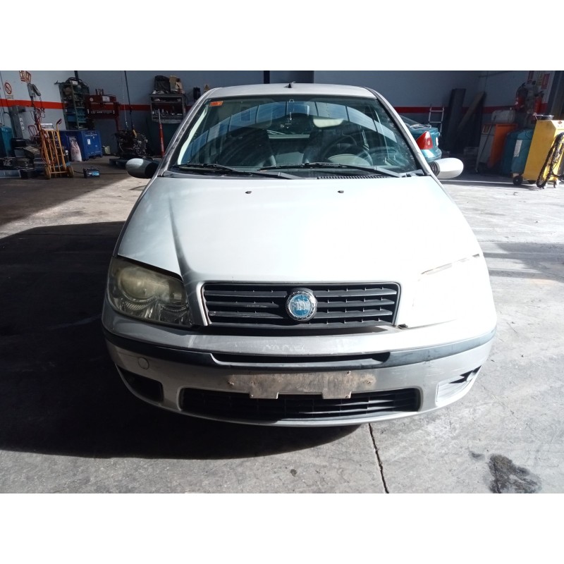 fiat punto (188_) del año 2004