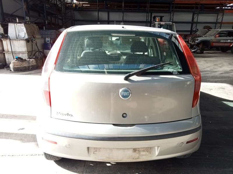 fiat punto (188_) del año 2004