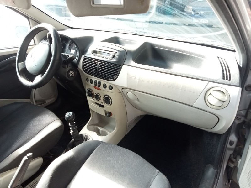 fiat punto (188_) del año 2004