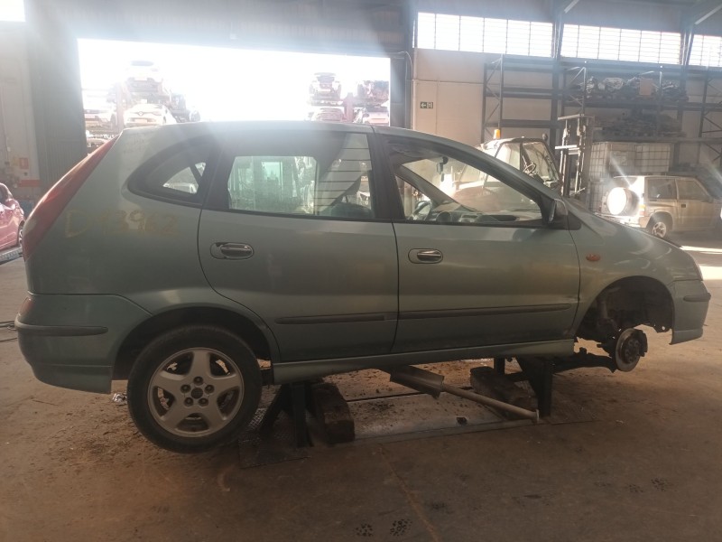 nissan almera tino (v10) del año 2002