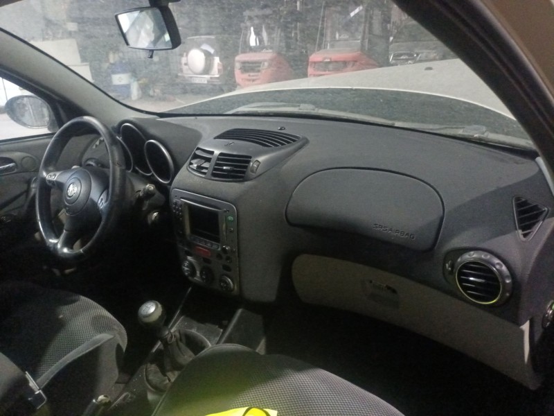 alfa romeo 147 (937_) del año 2004