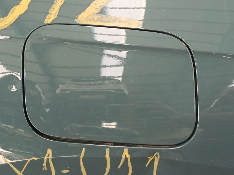 Recambio de tapa exterior combustible para bmw x1 (u11) sdrive 18 d referencia OEM IAM   