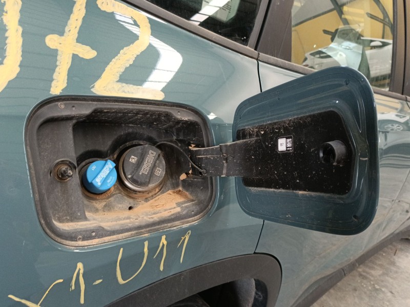 Recambio de tapa exterior combustible para bmw x1 (u11) sdrive 18 d referencia OEM IAM   