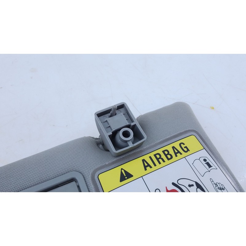 Recambio de parasol izquierdo para ssangyong korando limited plus 4x4 referencia OEM IAM   