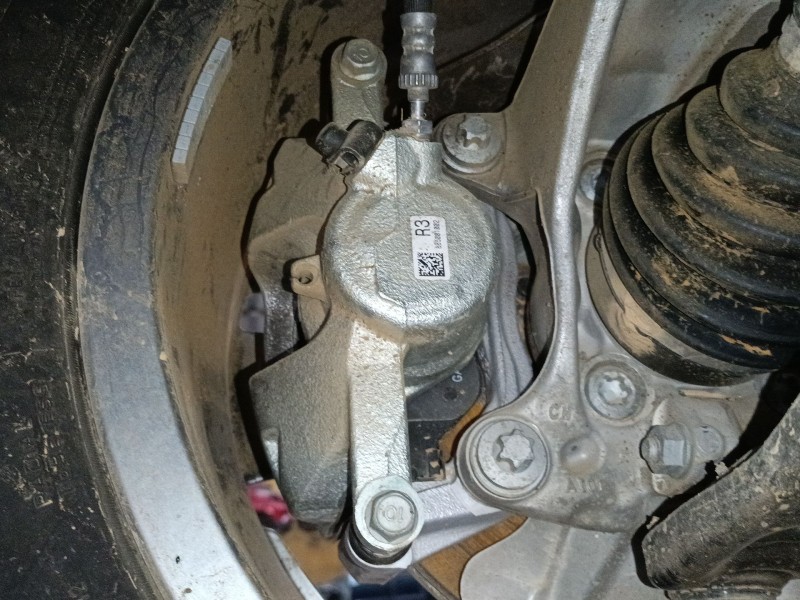 Recambio de pinza freno delantera derecha para bmw x1 (u11) sdrive 18 d referencia OEM IAM 885001002  