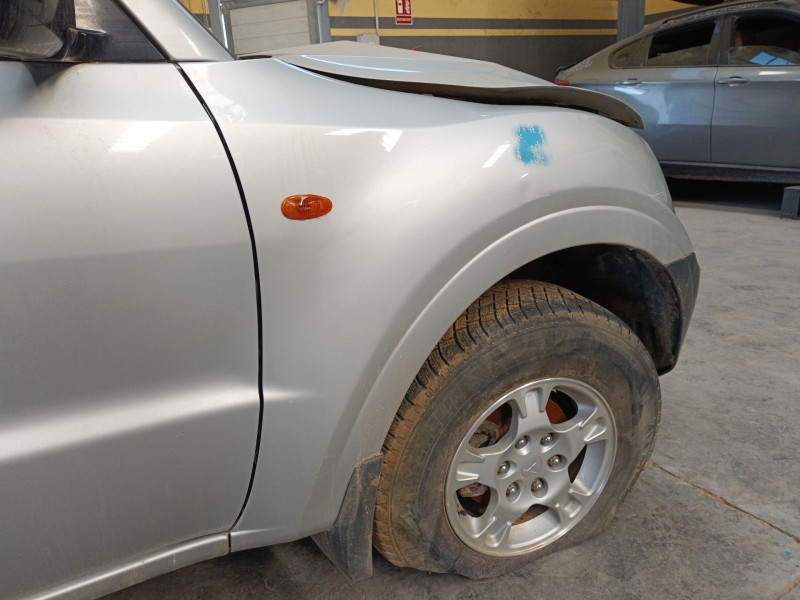 Recambio de aleta delantera derecha para mitsubishi montero iii (v7_w, v6_w) 3.2 di-d (v68w, v78w) referencia OEM IAM   