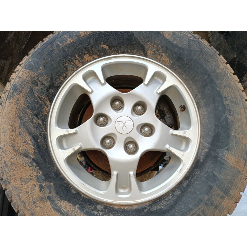 Recambio de llanta para mitsubishi montero iii (v7_w, v6_w) 3.2 di-d (v68w, v78w) referencia OEM IAM 265/70/16  