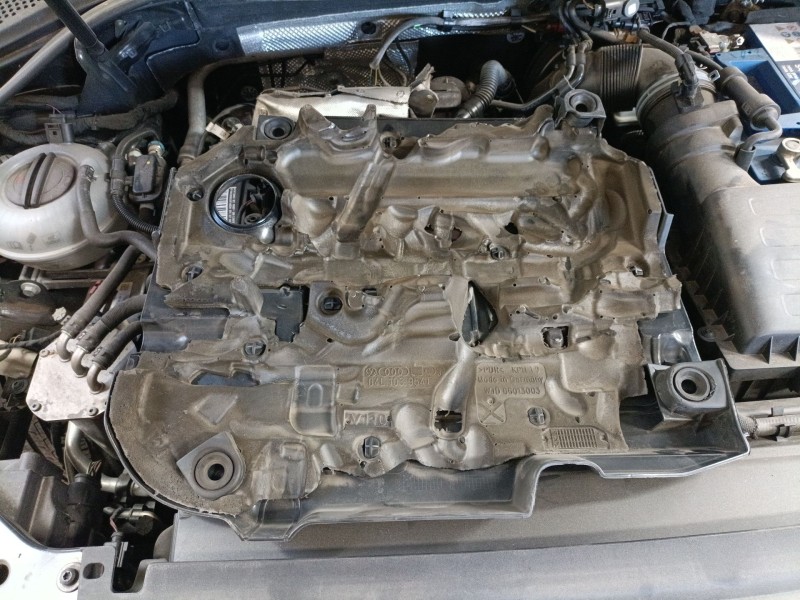 Recambio de tapa motor para volkswagen tiguan (ad1, ax1) 2.0 tdi referencia OEM IAM   