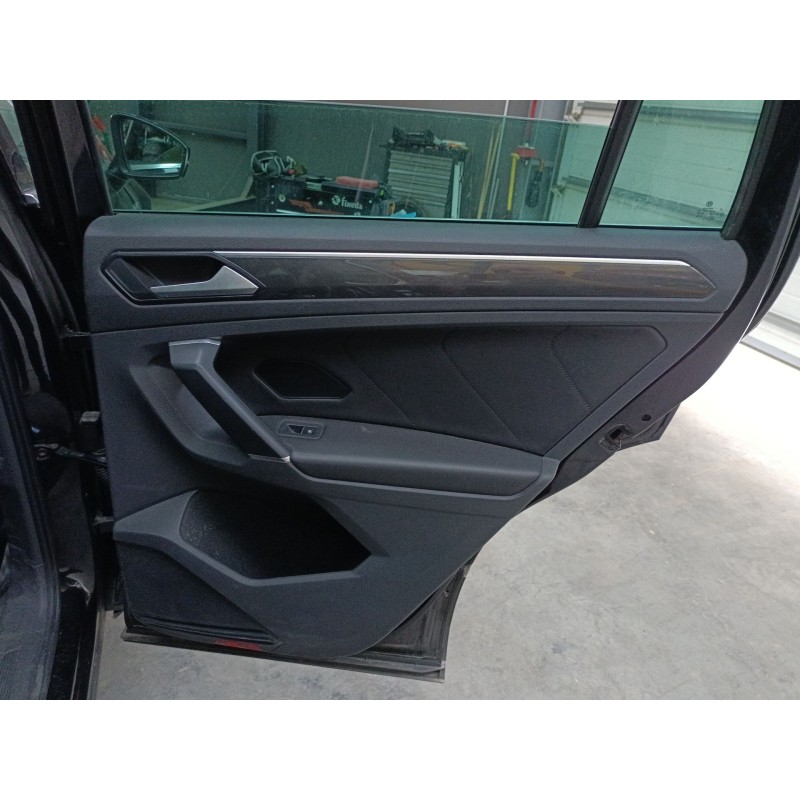 Recambio de guarnecido puerta trasera derecha para volkswagen tiguan (ad1, ax1) 2.0 tdi referencia OEM IAM   