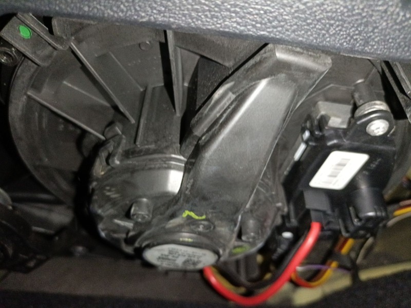 Recambio de ventilador calefaccion para volkswagen tiguan (ad1, ax1) 2.0 tdi referencia OEM IAM   