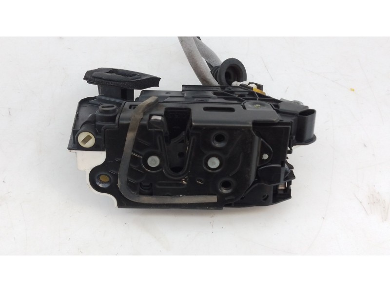 Recambio de cerradura puerta trasera izquierda para bmw serie 5 touring (f11) 520d referencia OEM IAM   