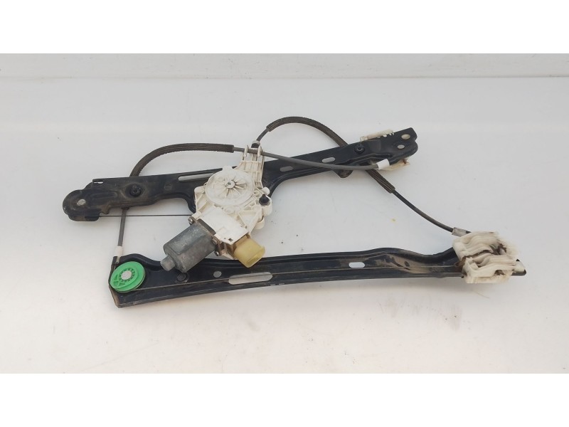 Recambio de elevalunas delantero izquierdo para bmw serie 1 berlina (e81/e87) 118d referencia OEM IAM   