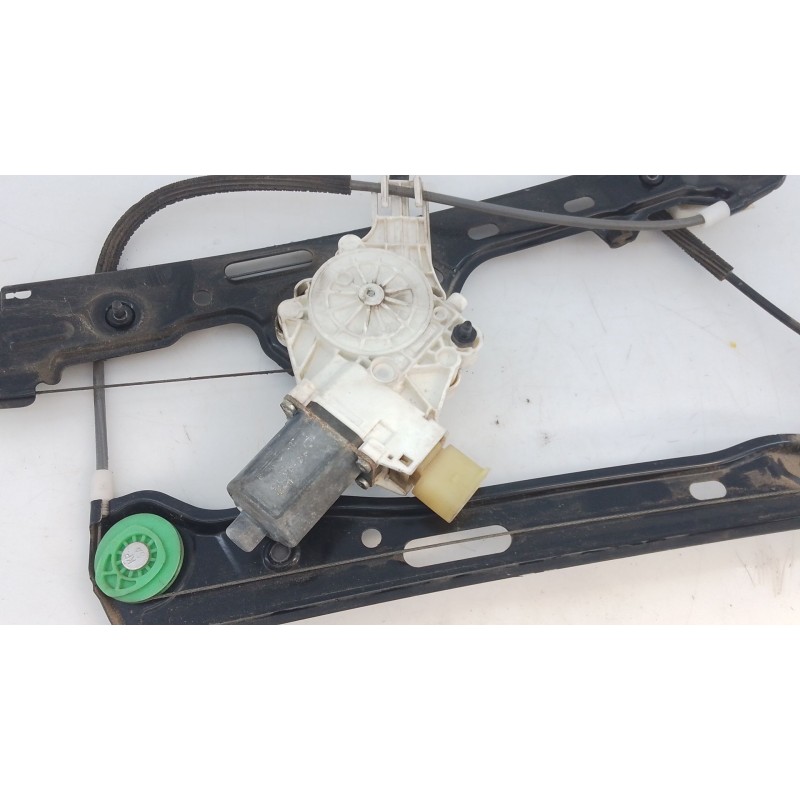 Recambio de elevalunas delantero izquierdo para bmw serie 1 berlina (e81/e87) 118d referencia OEM IAM   